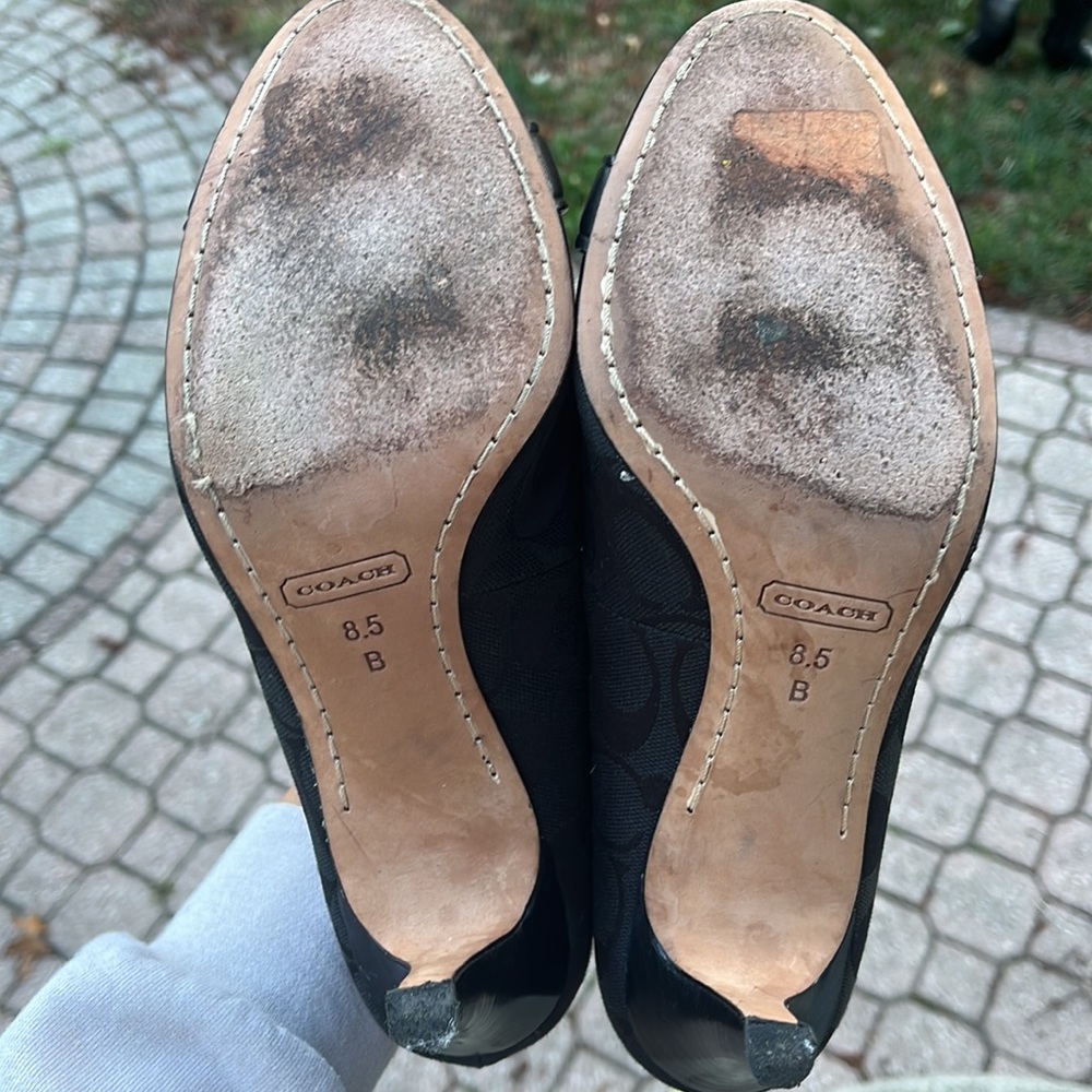 Coach CC Signature Pumps - Picture 5 of 5